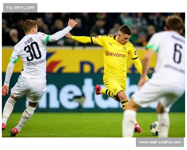 多特蒙德vs门兴半场战平，双方门将各献关键扑救