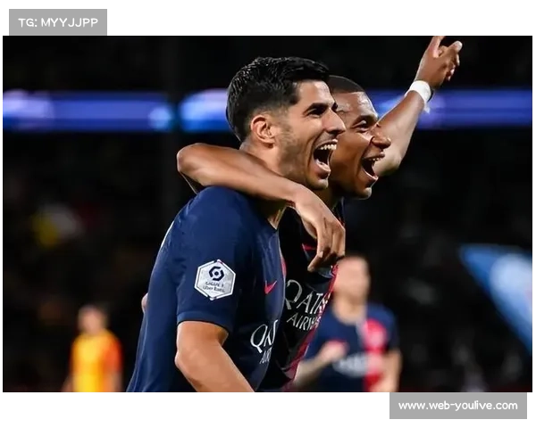 埃尔切球员丘斯特补时拉拽姆巴佩染红，十人应战守住平局